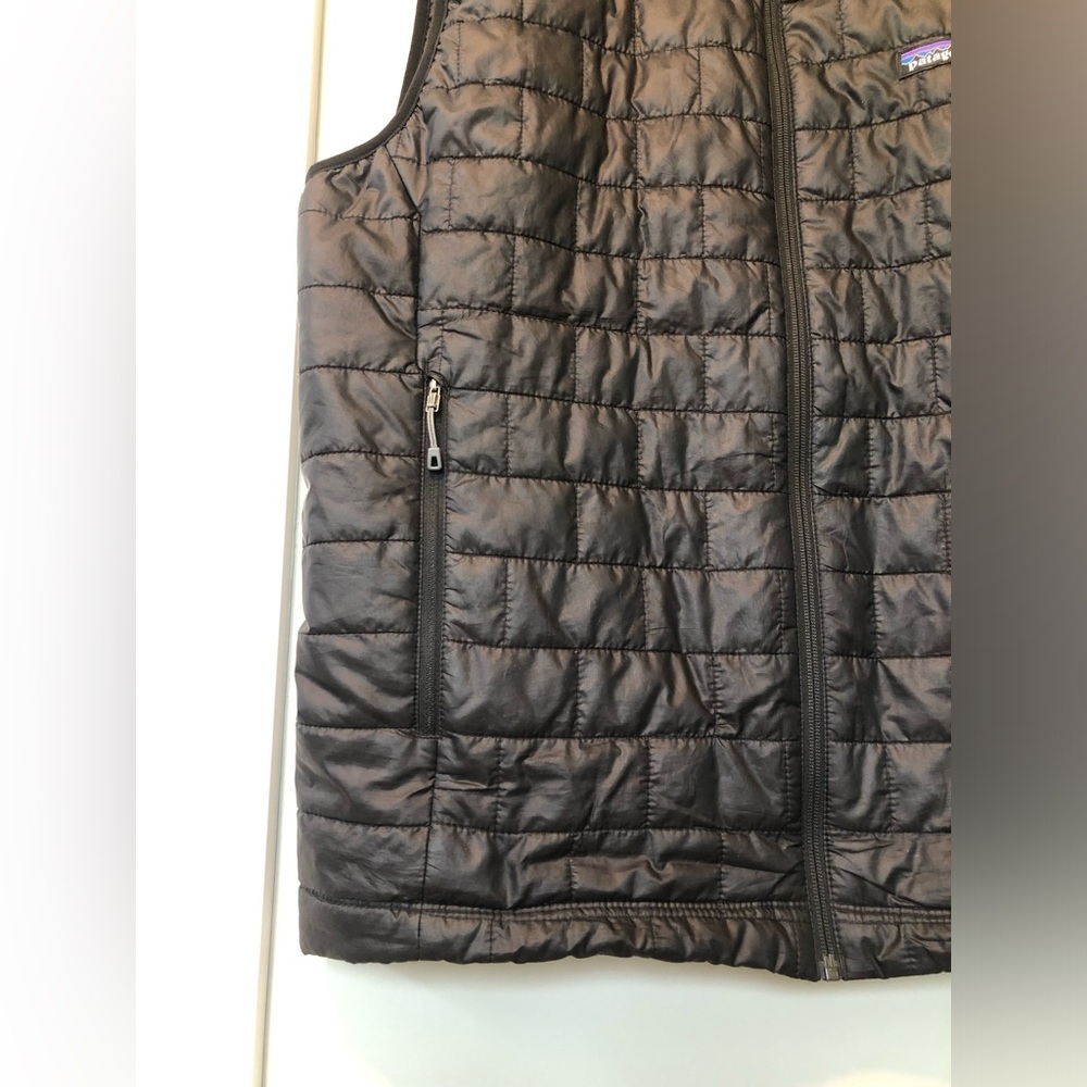 Patagonia Men’s Black Nano Puff Vest - Picture 5 of 16